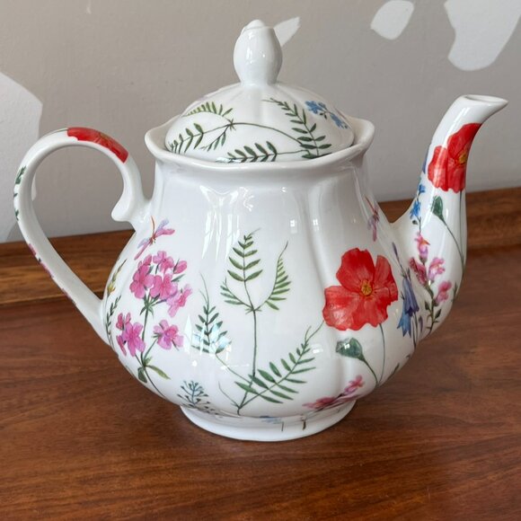 Kent Pottery Porcelain Teapot Floral Dragonflies Poppies Cottagecore SMALL FLAW - Picture 3 of 17